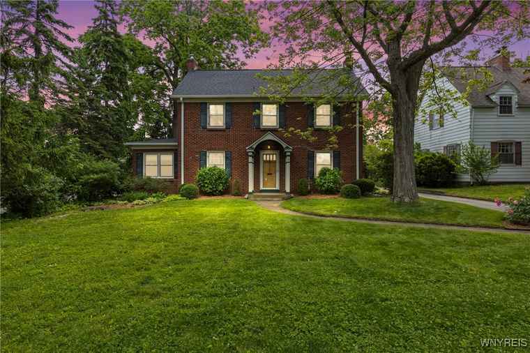 Photo of 30 Amherstdale Rd Amherst, NY 14226