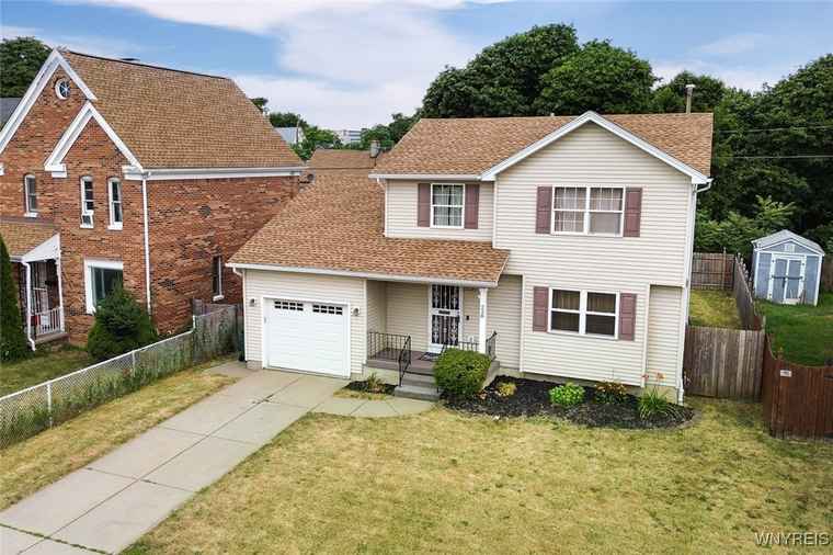 Photo of 228 Sycamore St Buffalo, NY 14204