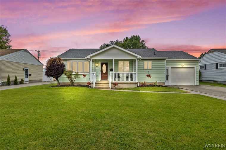 Photo of 87 Imperial Dr Amherst, NY 14226