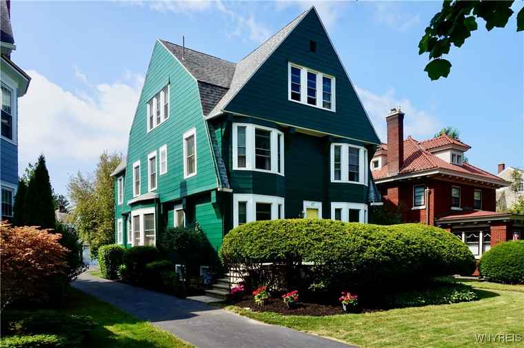 Photo of 47 Beard Ave Buffalo, NY 14214