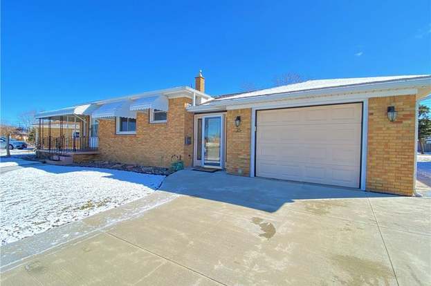 4452 Union Rd Cheektowaga Ny 14225 Mls B1249580 Redfin