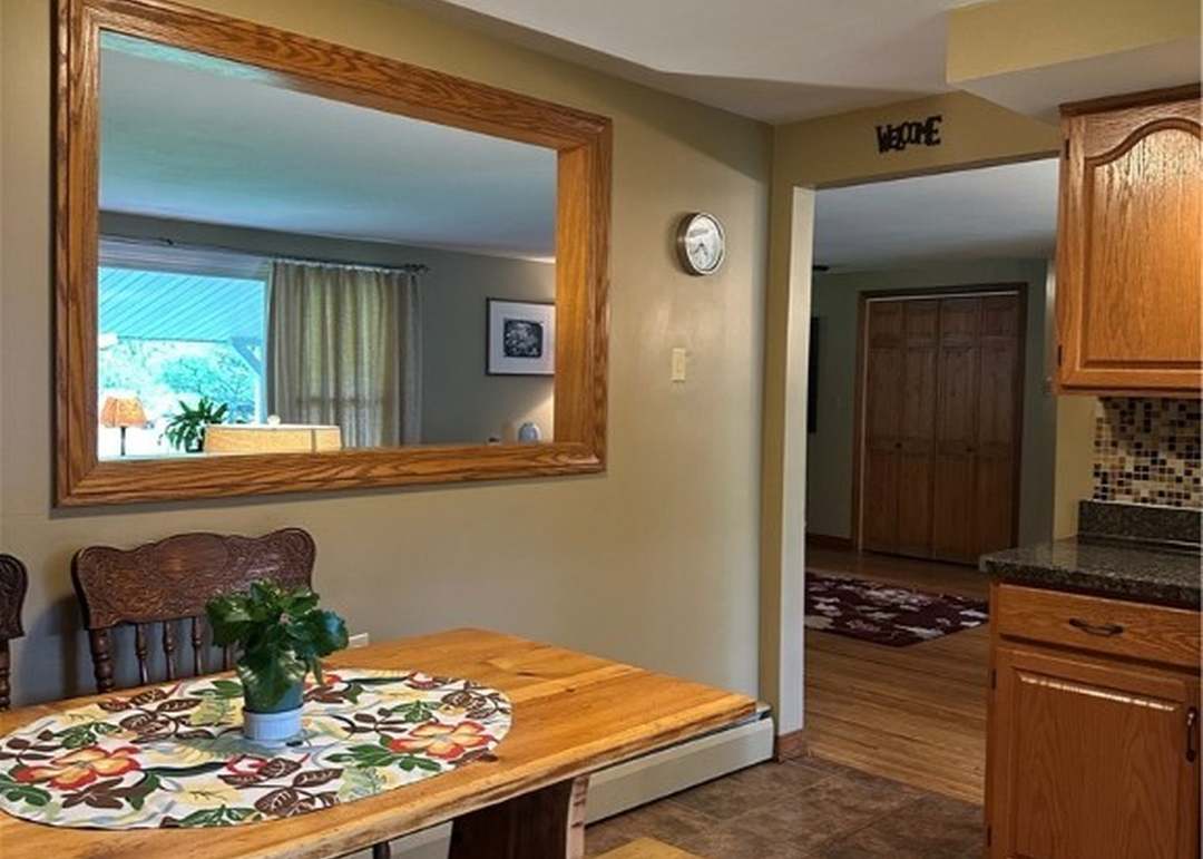 4710 Boncrest Dr E, Clarence, NY 14221