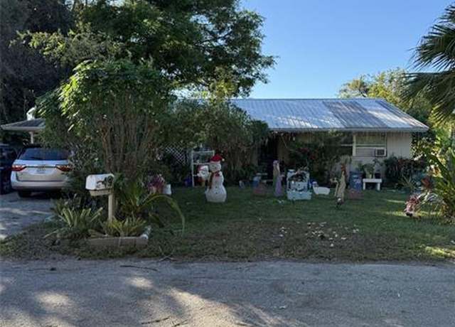 Property at 648 Carolina Ave, Fort Myers, FL 33905, 4 beds, 2 baths