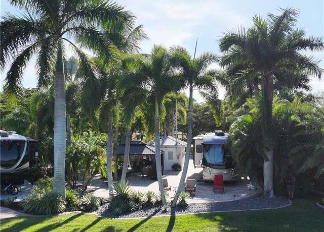 Property at 10131 Sunnywood Ct, Fort Myers, FL 33905