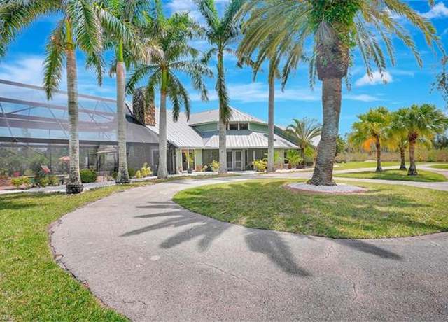 Property at 7235 Lake Dr, Fort Myers, FL 33908, 4 beds, 3 baths