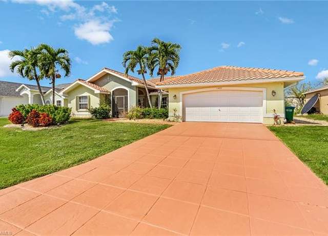 Property at 1309 SE 10th Ter, Cape Coral, FL 33990, 4 beds, 2.5 baths