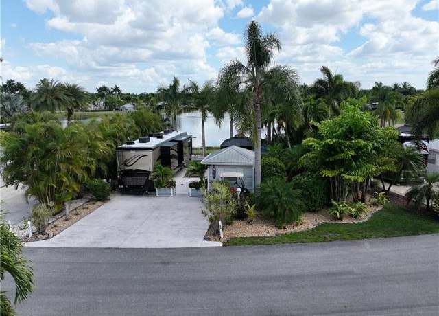 Property at 5641 Cypresswoods Resort Dr, Fort Myers, FL 33905