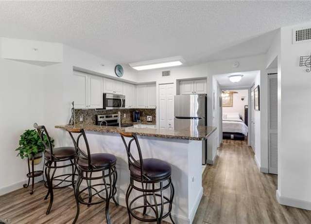 Property at 1160 Wildwood Lakes Blvd #9, Naples, FL 34104, 2 beds, 1 bath