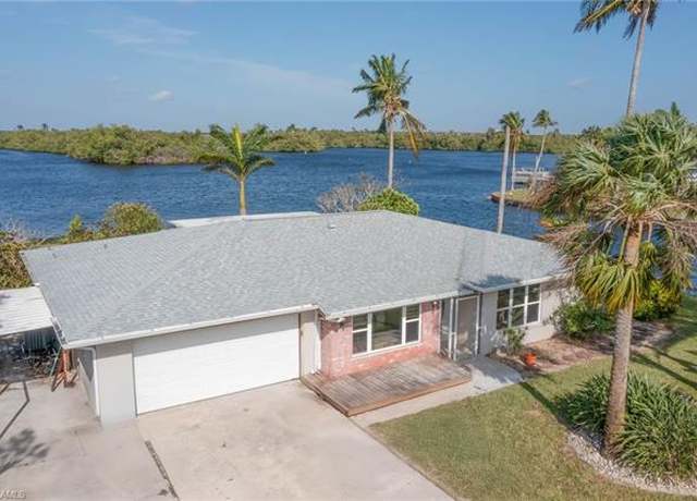 Property at 337 Shore Dr, Fort Myers, FL 33905, 3 beds, 2 baths
