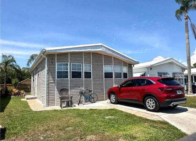 Property at 4580 Washington Way E, Estero, FL 33928, 2 beds, 1.5 baths
