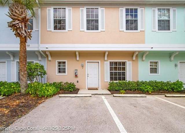 Property at 3258 Tamara Dr #2, Naples, FL 34109, 2 beds, 2.5 baths