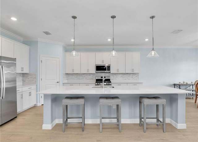 Property at 18619 Ives Dr, Estero, FL 33928, 3 beds, 3 baths