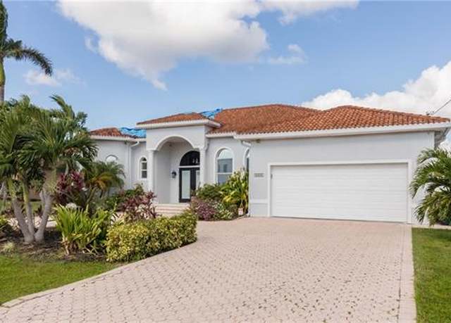 Property at 2631 Surfside Blvd, Cape Coral, FL 33914, 3 beds, 2.5 baths