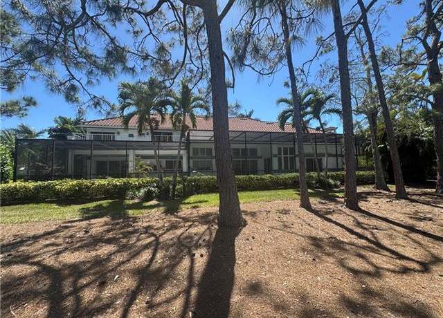 Property at 164 Edgemere Way S, Naples, FL 34105, 5 beds, 4 baths