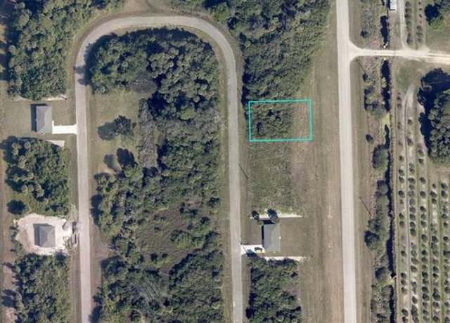 Property at 165 Carousel Ave, Labelle, FL 33935