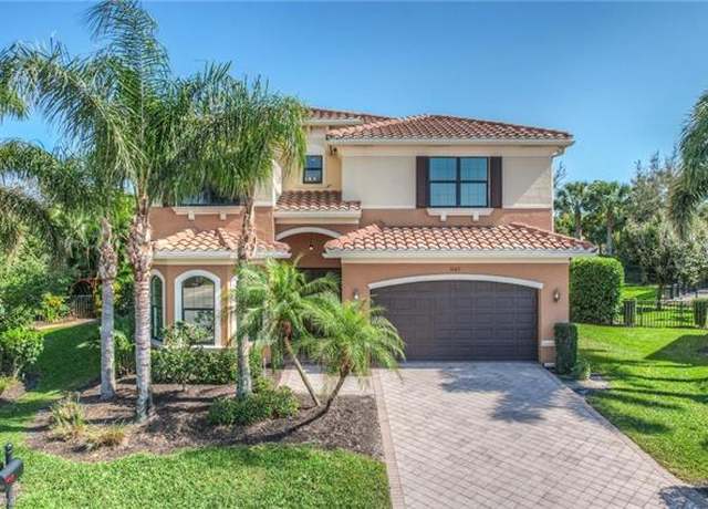Property at 3163 Pacific Dr, Naples, FL 34119, 5 beds, 5 baths
