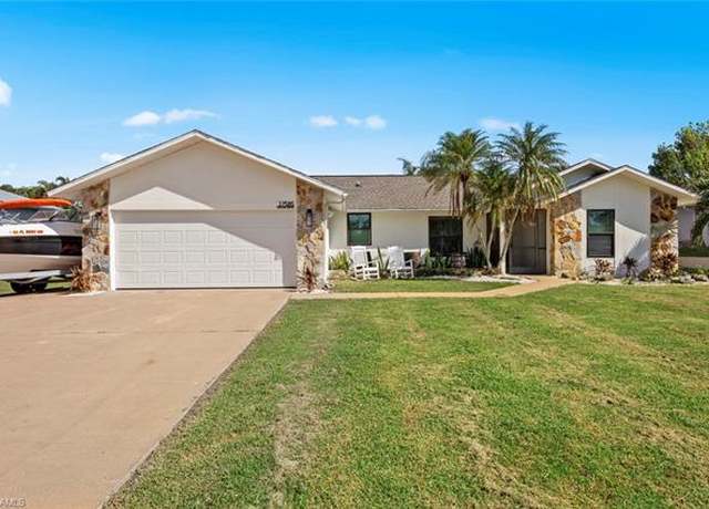 Property at 17585 Taylor Dr, Fort Myers, FL 33908, 3 beds, 2 baths