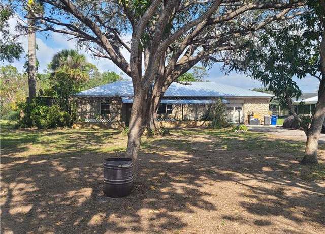 Property at 27253 Rio Vista Cir, Bonita Springs, FL 34135, 2 beds, 1 bath