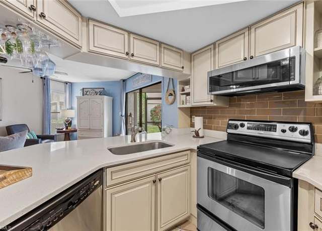 Property at 9623 Eaton Gardens Ln #105, Fort Myers, FL 33919, 2 beds, 2 baths