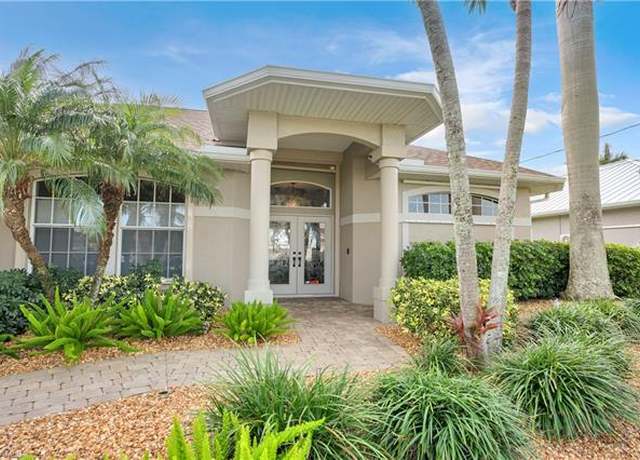 Property at 2706 SW 38th Ter, Cape Coral, FL 33914, 3 beds, 2 baths
