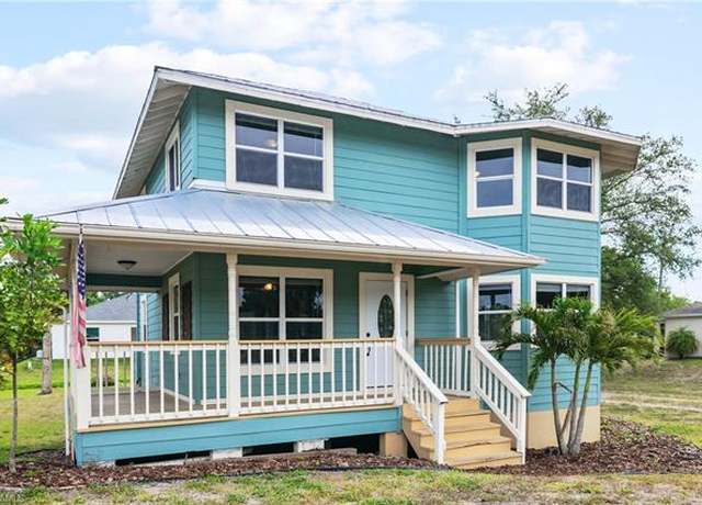 Property at 6070 Lacota Ave, Fort Myers, FL 33905, 3 beds, 2.5 baths