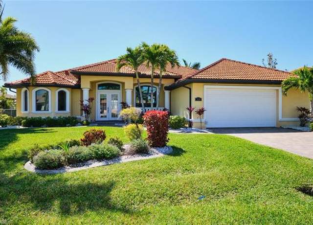 Property at 310 SE 30th Ter, Cape Coral, FL 33904, 3 beds, 3 baths