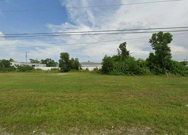 Property at 2429 NE 7th Ave, Cape Coral, FL 33909