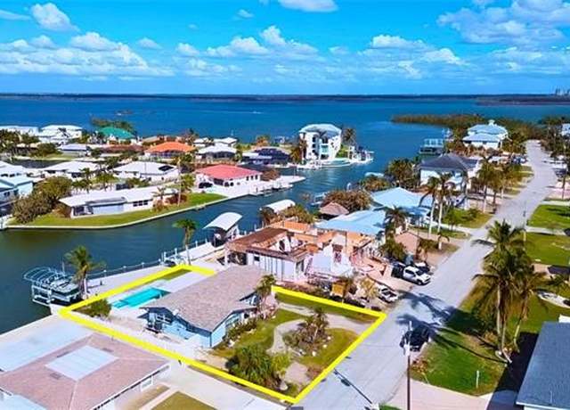 Property at 35 Fairview Blvd, Fort Myers Beach, FL 33931, 2 beds, 2 baths