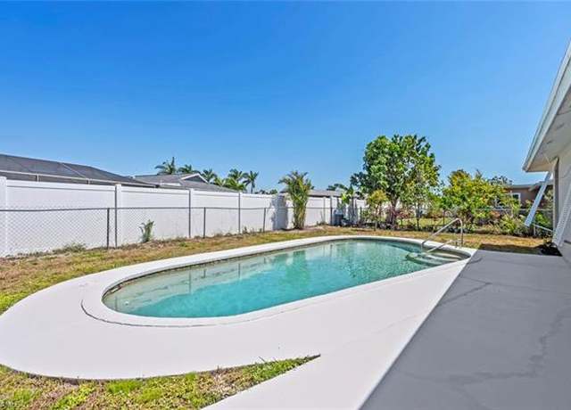 Property at 6874 Carmelle Dr, Fort Myers, FL 33919, 3 beds, 2 baths