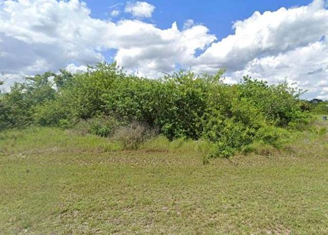 Property at 3055 NE Beechwood Cir, Labelle, FL 33935