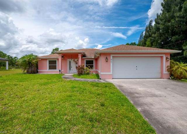Property at 917 Oak Ave, Lehigh Acres, FL 33972, 3 beds, 2 baths