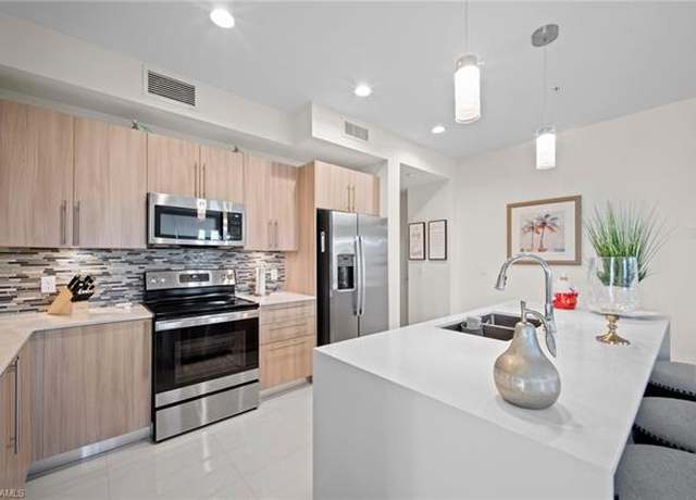 Property at 15901 Royal Pointe Ln #301, Fort Myers, FL 33908, 3 beds, 2 baths