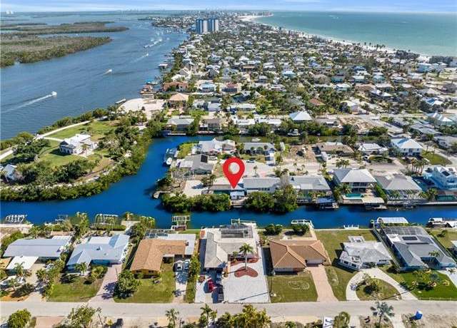 Property at 351 Jefferson Ct, Fort Myers Beach, FL 33931, 3 beds, 2.5 baths