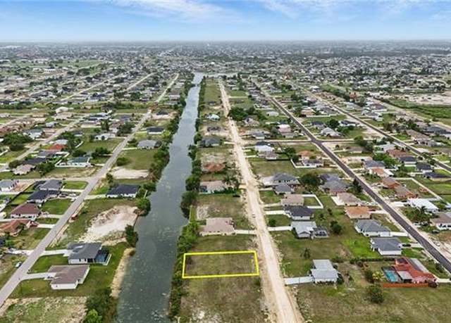 Property at 1413 NE 5th Pl, Cape Coral, FL 33909