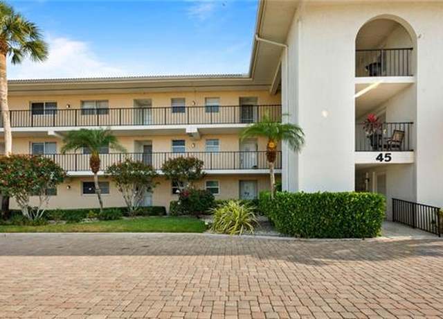 Property at 45 High Point Cir S #304, Naples, FL 34103, 2 beds, 2 baths