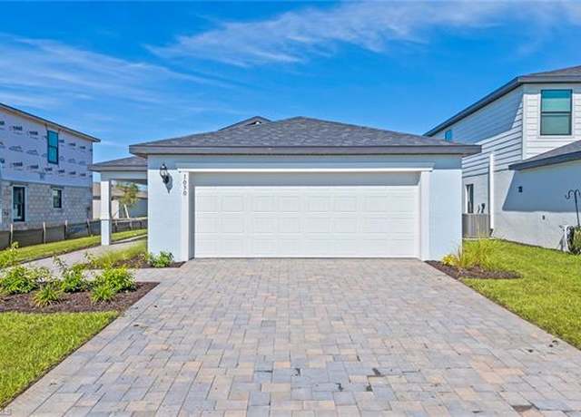 Property at 1196 Caloosa Cove Dr, Labelle, FL 33935, 4 beds, 2 baths