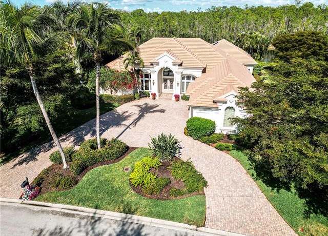 Property at 9411 Lakebend Preserve Ct, Estero, FL 34135, 4 beds, 4.5 baths