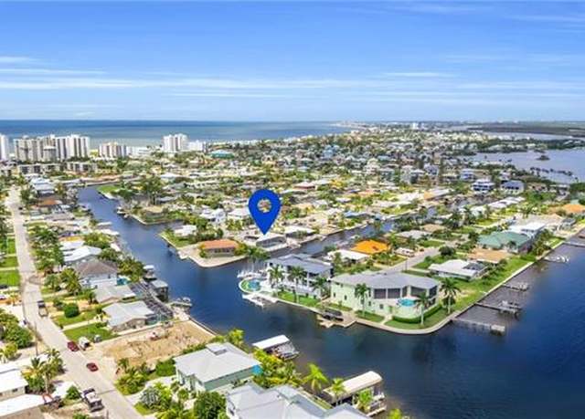Property at 23 Palmview Blvd, Fort Myers Beach, FL 33931, 4 beds, 3 baths