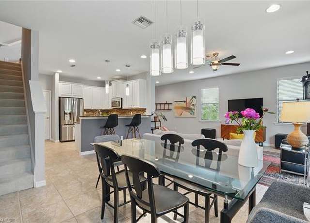 Property at 15298 Summit Place Cir #172, Naples, FL 34119, 3 beds, 2.5 baths