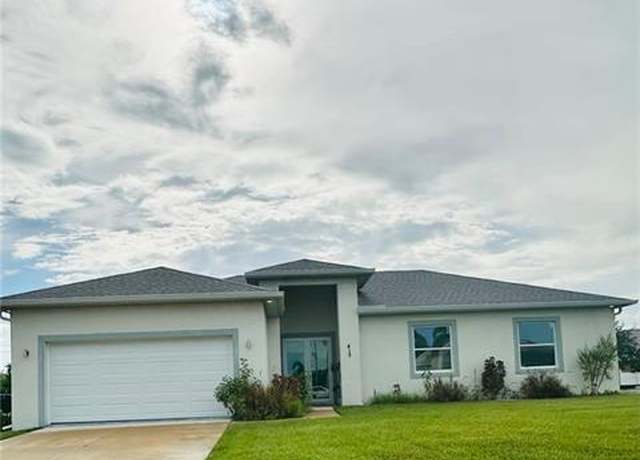 Property at 412 SW 28th Ave, Cape Coral, FL 33991, 4 beds, 3 baths