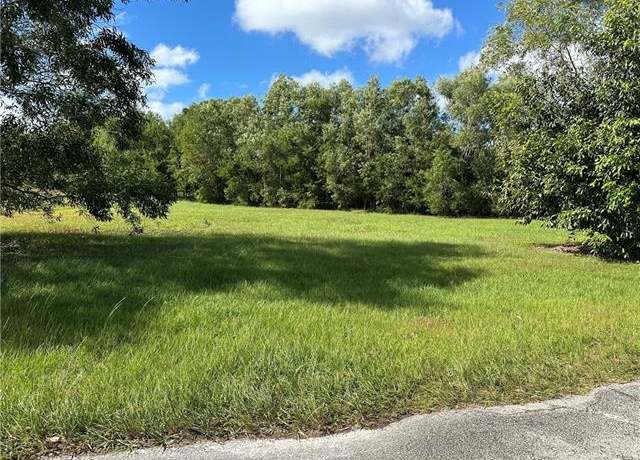 Property at 18097 Kensington Dr, Naples, FL 34114