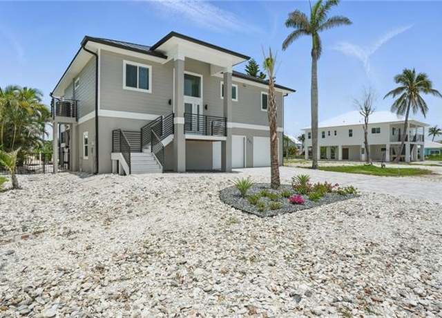 Property at 231 Flamingo St, Fort Myers Beach, FL 33931, 3 beds, 2 baths