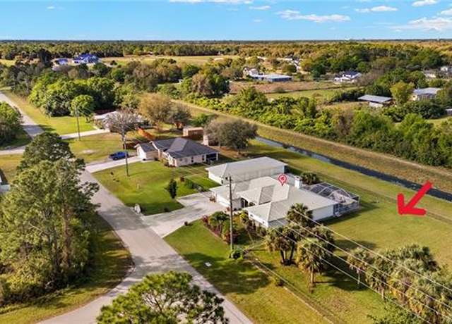 Property at 6029 Higgins Ave, Fort Myers, FL 33905, 2 beds, 2 baths