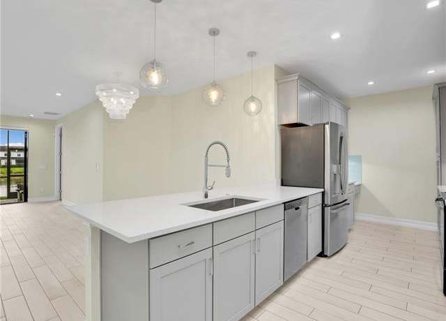 Property at 7524 Carnegie Way, Naples, FL 34119, 4 beds, 3.5 baths