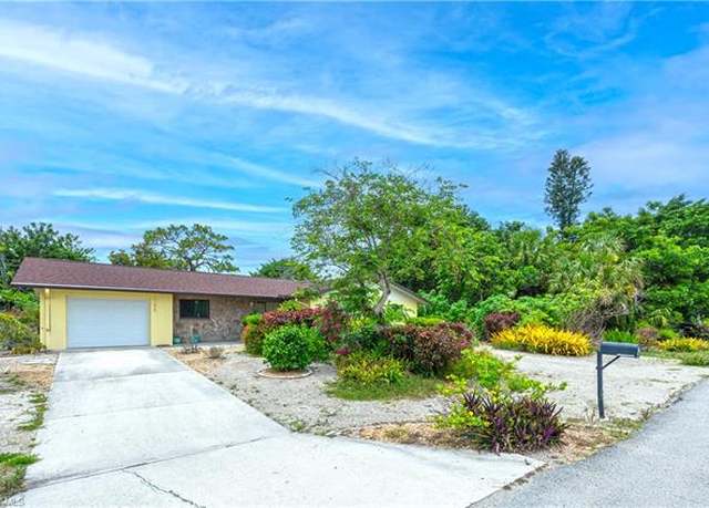 Property at 11076 Tangelo Ter, Bonita Springs, FL 34135, 3 beds, 2 baths