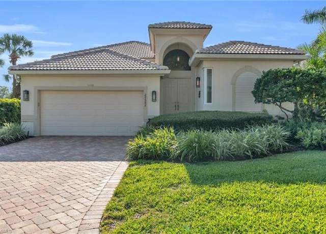 Property at 27567 Riverbank Dr, Bonita Springs, FL 34134, 3 beds, 3.5 baths