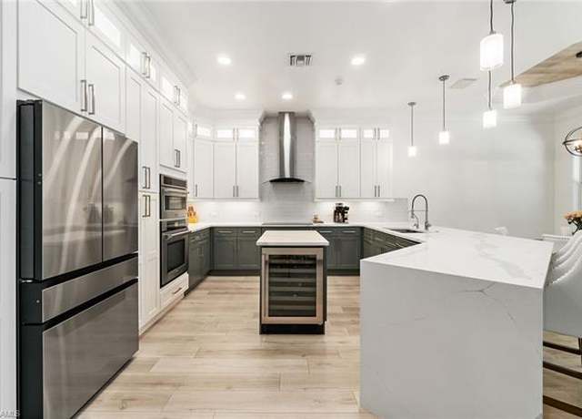 Property at 12371 Villagio Way, Fort Myers, FL 33912, 3 beds, 2.5 baths