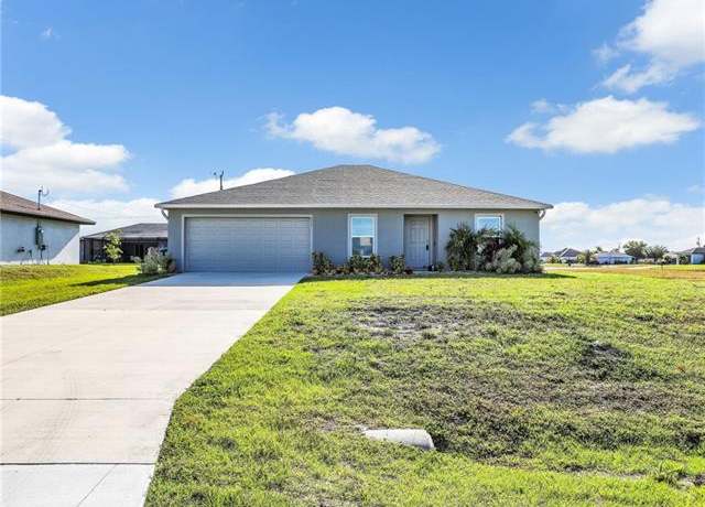 Property at 925 NE 2nd Pl, Cape Coral, FL 33909, 3 beds, 2 baths