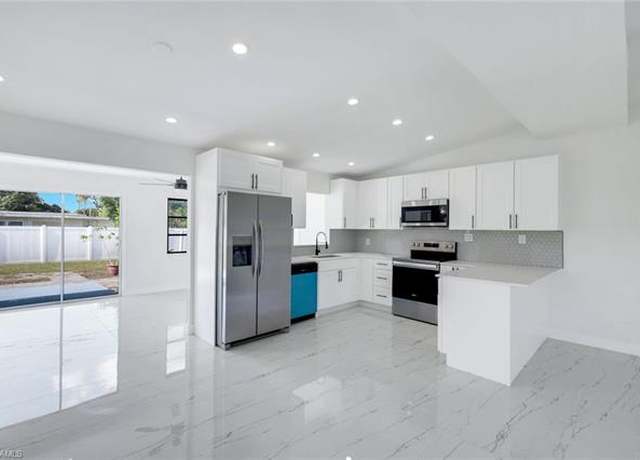 Property at 2118 Aldridge Ave, Fort Myers, FL 33907, 3 beds, 2 baths