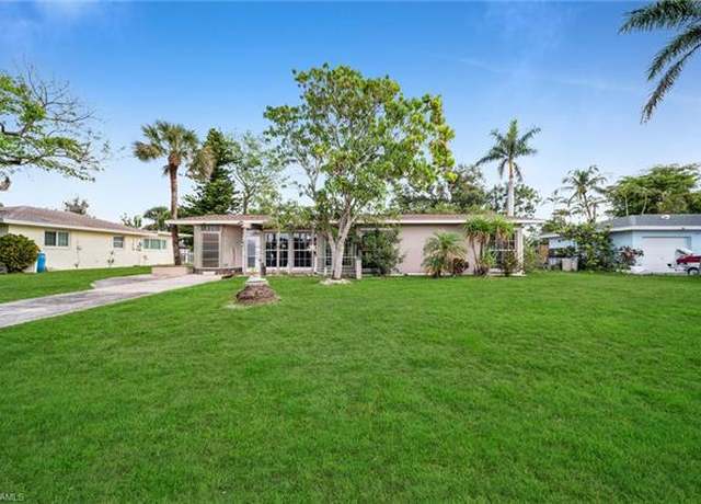 Property at 121 SE 44th St, Cape Coral, FL 33904, 3 beds, 2 baths